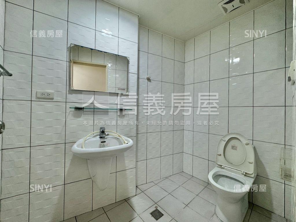 東大路邊間厝王社區透天房屋室內格局與周邊環境