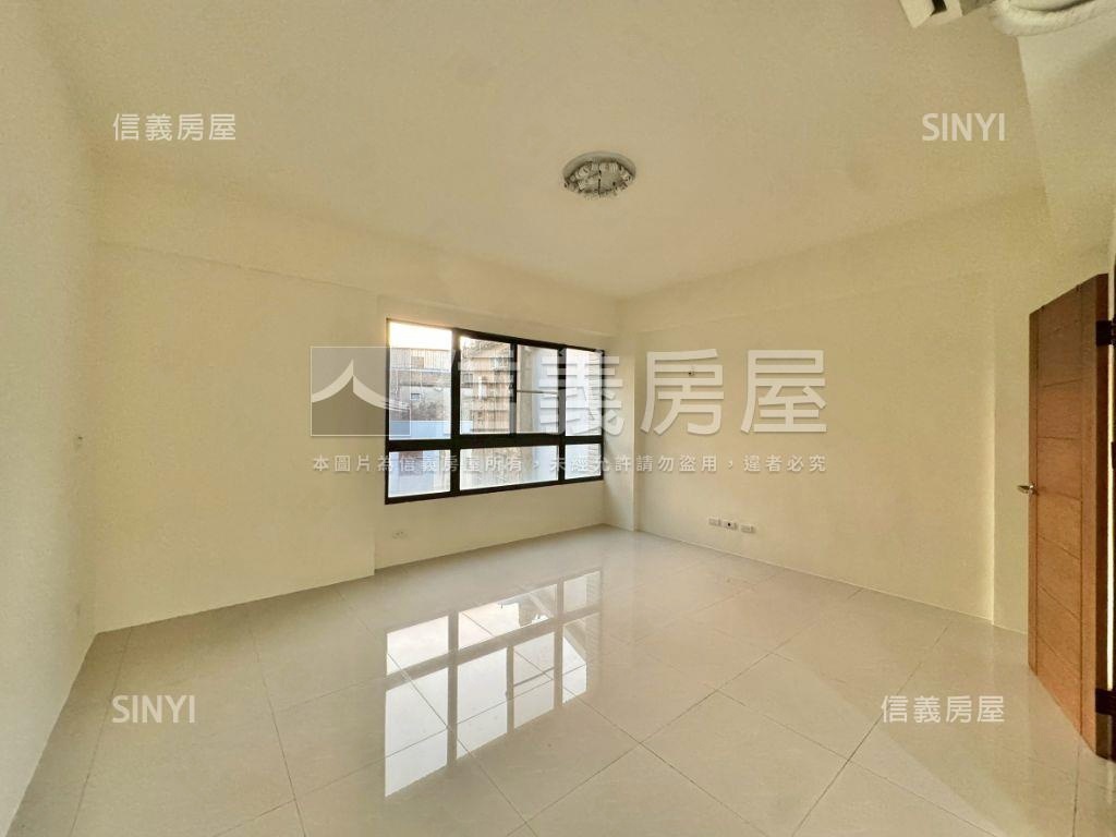 東大路邊間厝王社區透天房屋室內格局與周邊環境