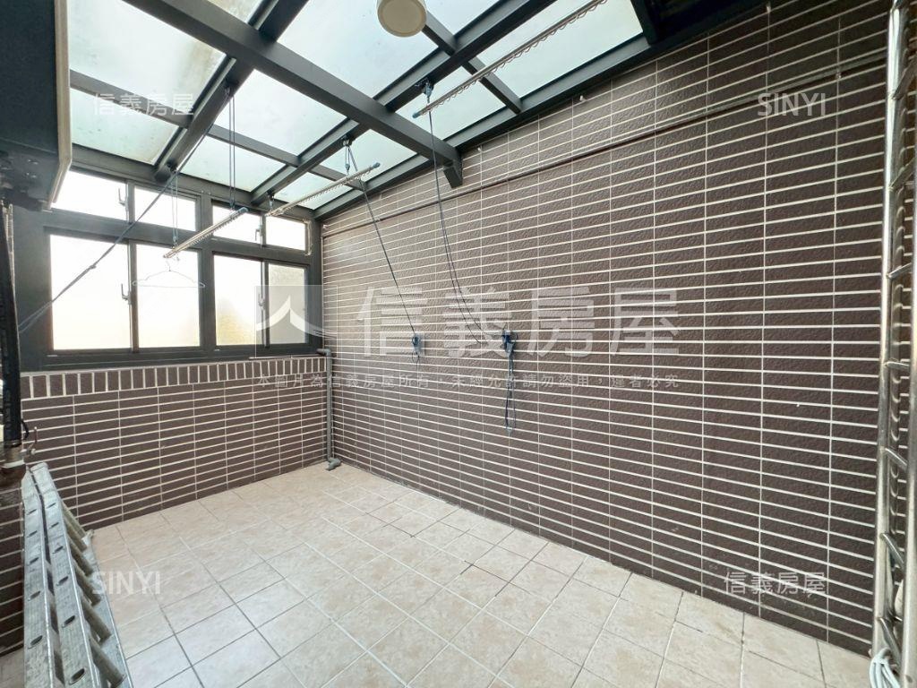 東大路邊間厝王社區透天房屋室內格局與周邊環境