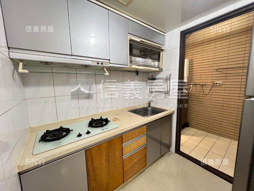 帝后高樓朝南三房車位房屋室內格局與周邊環境