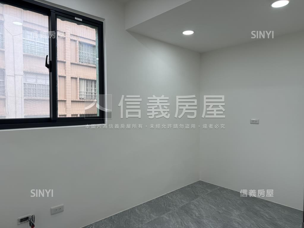 捷運寧靜方正三房房屋室內格局與周邊環境