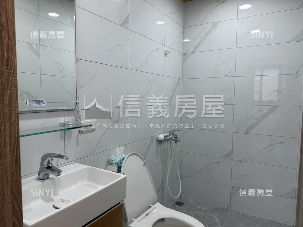 捷運寧靜方正三房房屋室內格局與周邊環境