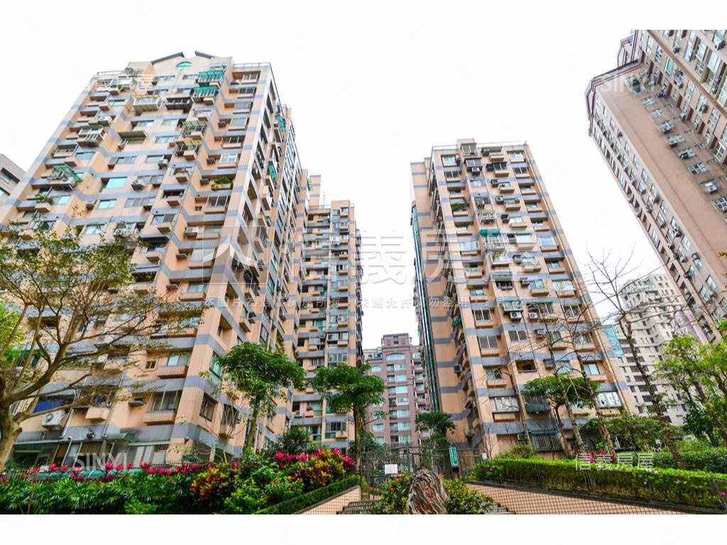 專任約冠德大湖公園家美宅房屋室內格局與周邊環境