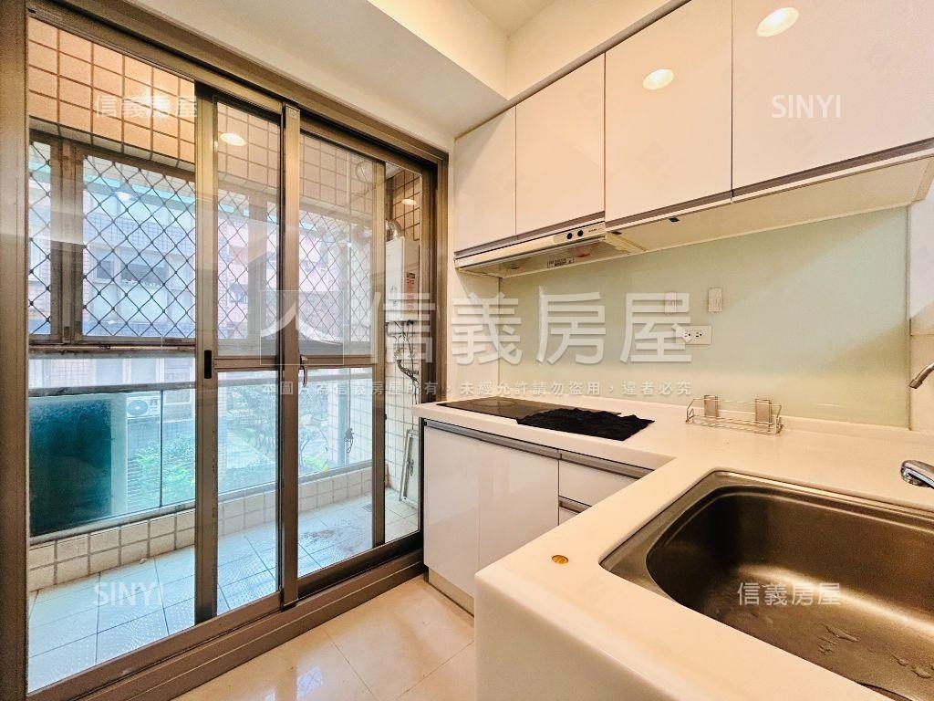 專任約冠德大湖公園家美宅房屋室內格局與周邊環境