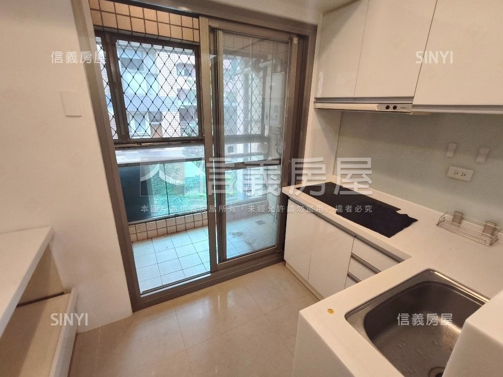 專任約冠德大湖公園家美宅房屋室內格局與周邊環境