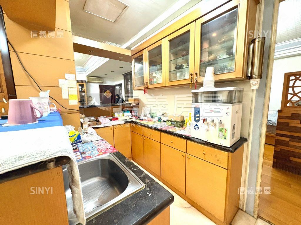 統領大世界３房車位房屋室內格局與周邊環境