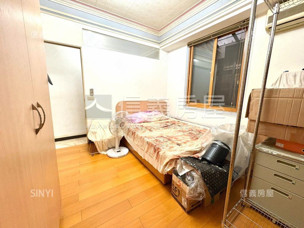 統領大世界３房車位房屋室內格局與周邊環境