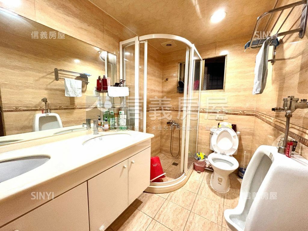 統領大世界３房車位房屋室內格局與周邊環境