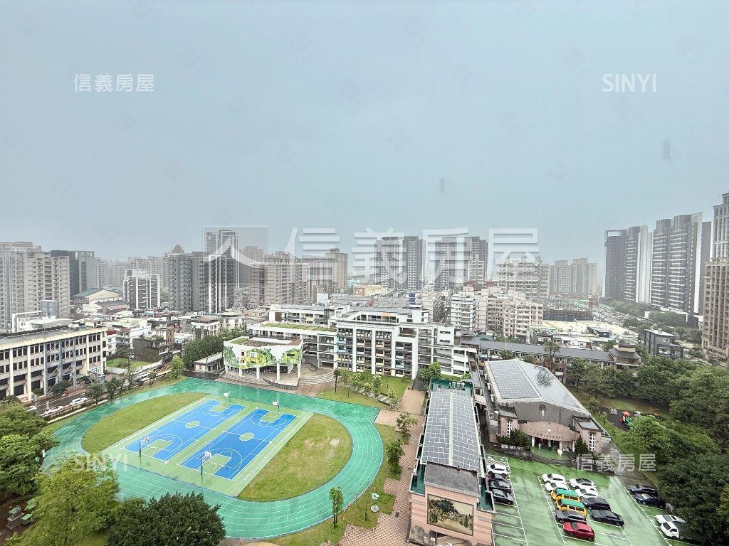 首綻天閱．全新景觀宅房屋室內格局與周邊環境