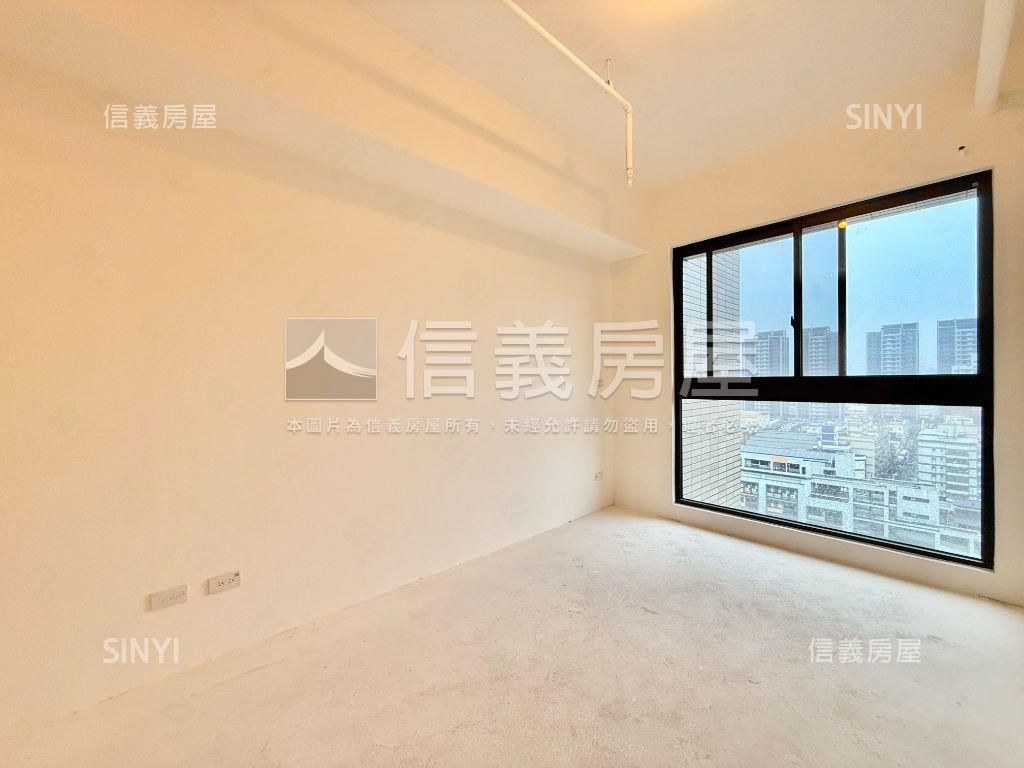 首綻天閱．全新景觀宅房屋室內格局與周邊環境