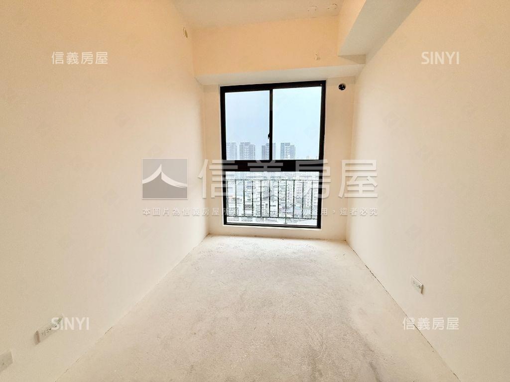 首綻天閱．全新景觀宅房屋室內格局與周邊環境