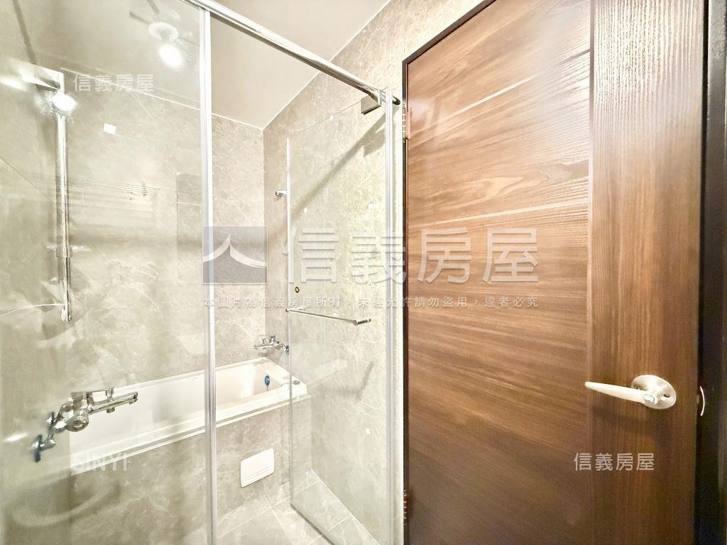 首綻天閱．全新景觀宅房屋室內格局與周邊環境