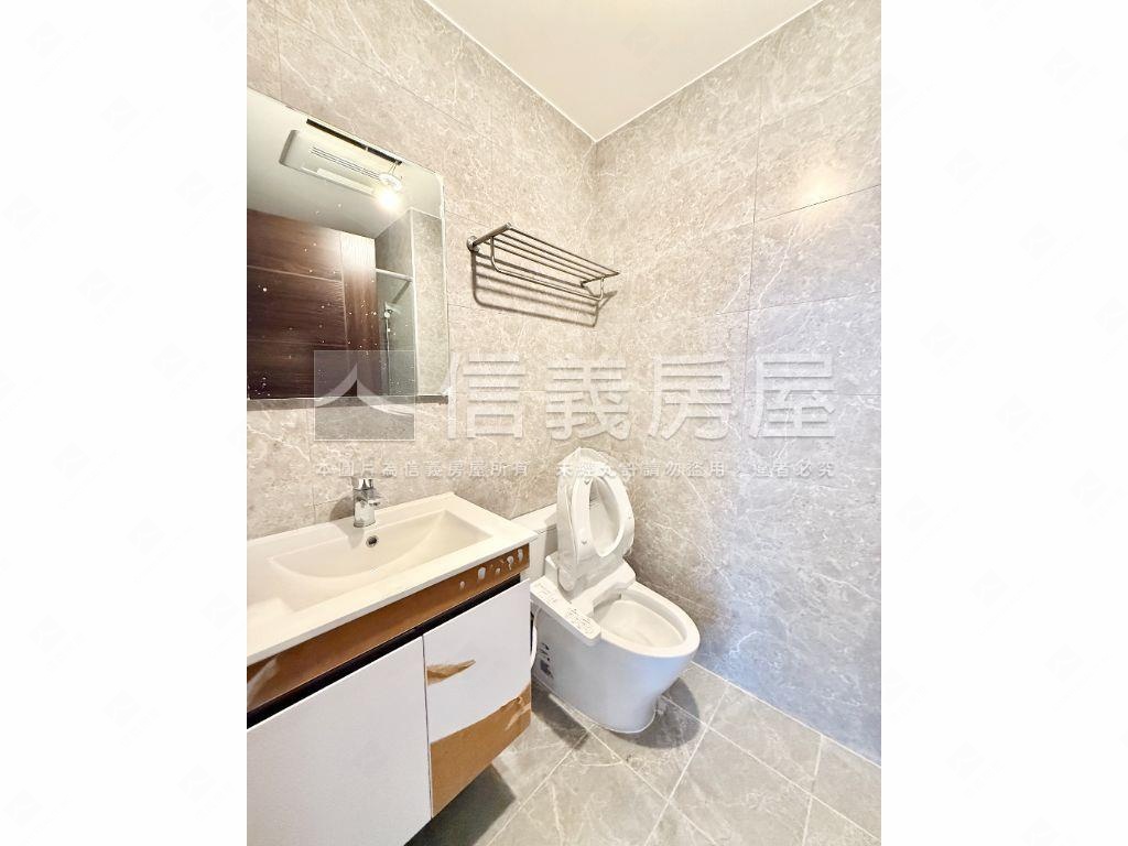 首綻天閱．全新景觀宅房屋室內格局與周邊環境