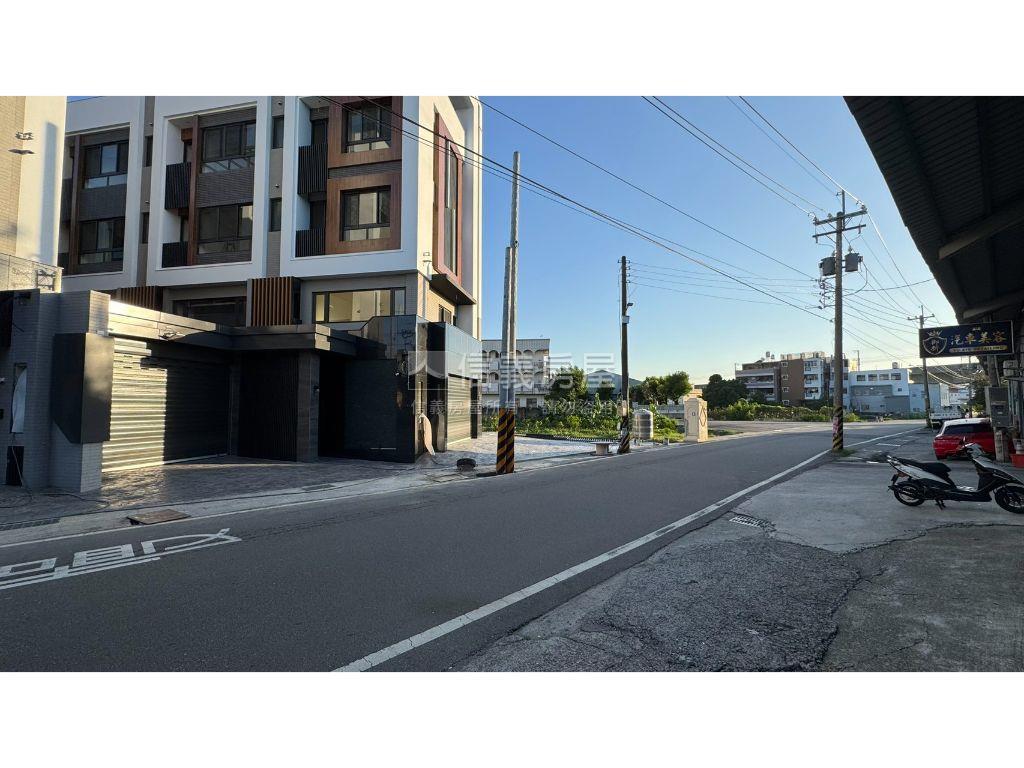 近中科面寬約６米電梯別墅房屋室內格局與周邊環境