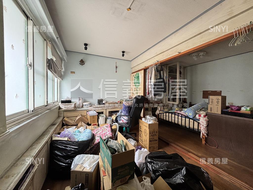 愛群國小｜公寓３樓＋４樓房屋室內格局與周邊環境