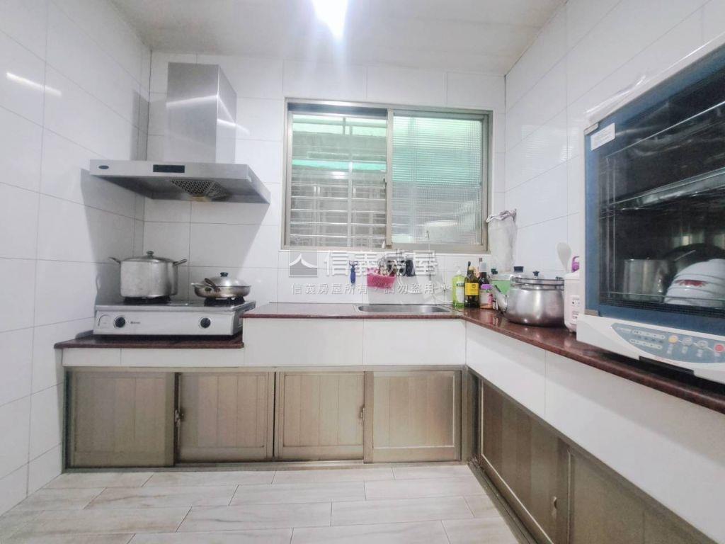 仁義街方正溫馨三樓美寓房屋室內格局與周邊環境
