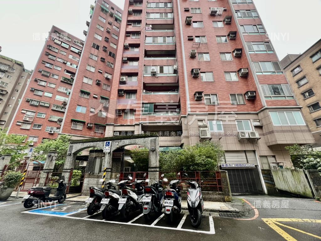 仁愛路大國民低總價店面房屋室內格局與周邊環境