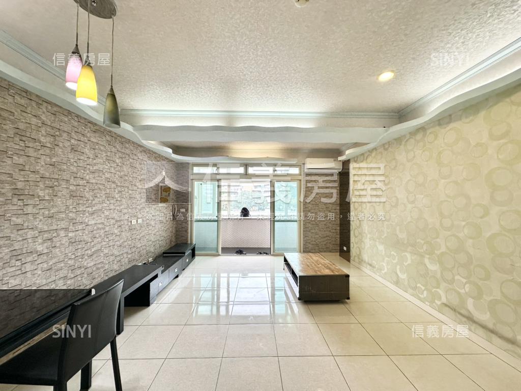 新埔三樓方正溫馨屋房屋室內格局與周邊環境