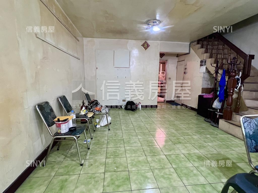 皇第別墅１－３樓房屋室內格局與周邊環境