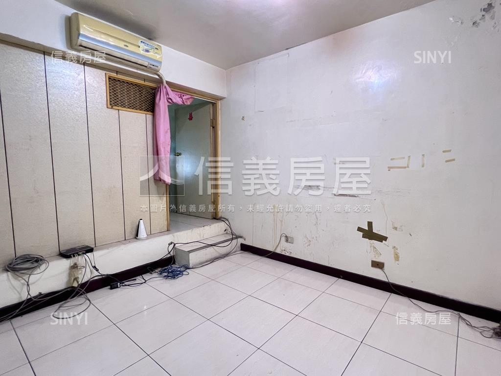 皇第別墅１－３樓房屋室內格局與周邊環境