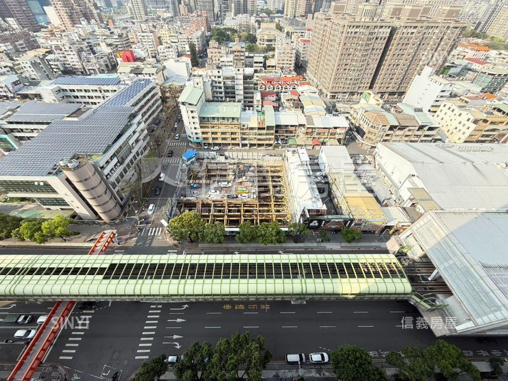 文心１朝南捷運宅三房車位房屋室內格局與周邊環境