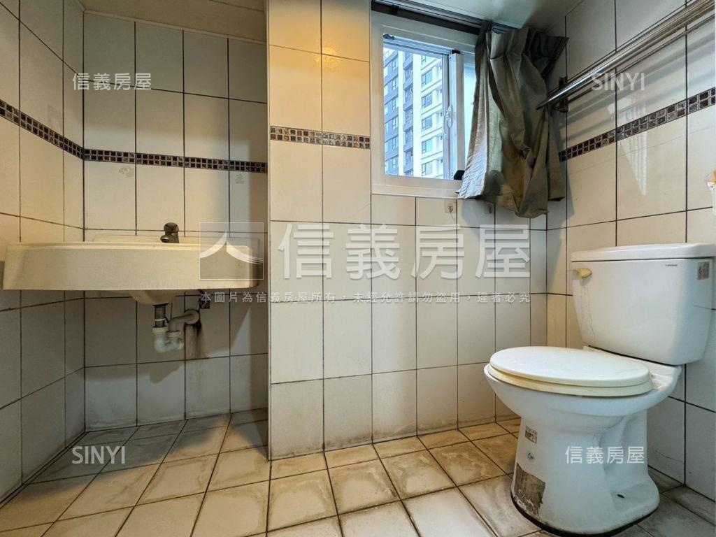 楠梓│小資新貴空間１１Ｆ房屋室內格局與周邊環境