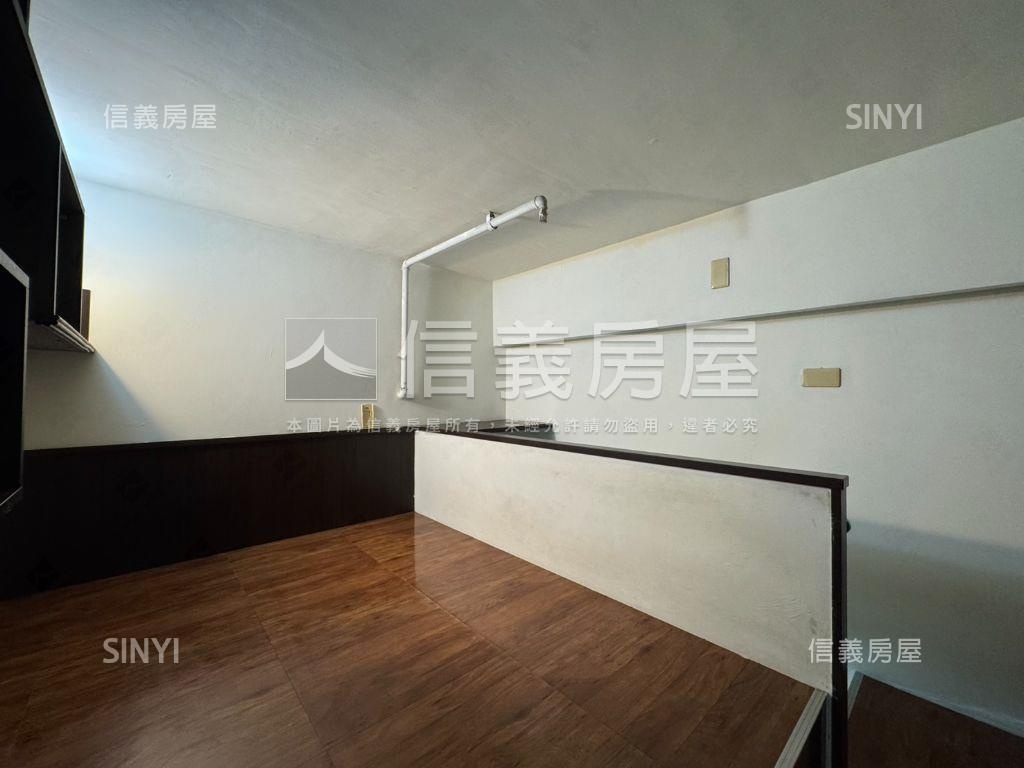 楠梓│小資新貴空間１１Ｆ房屋室內格局與周邊環境