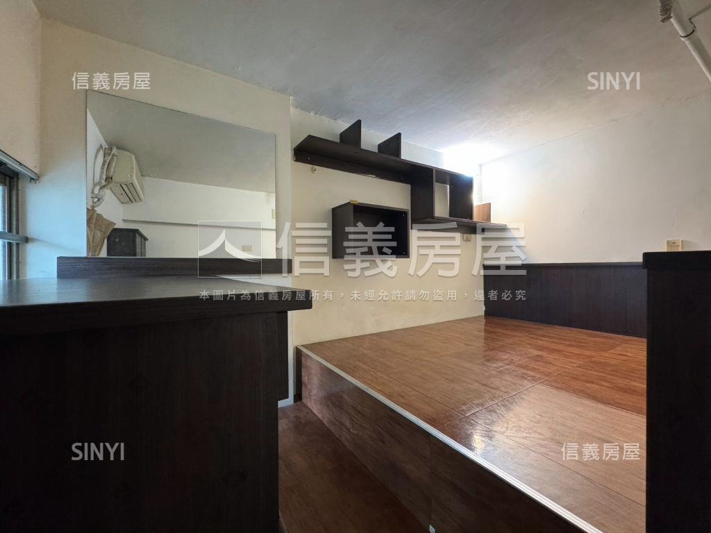楠梓│小資新貴空間１１Ｆ房屋室內格局與周邊環境