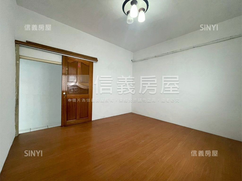 中正路捷運方正美寓房屋室內格局與周邊環境