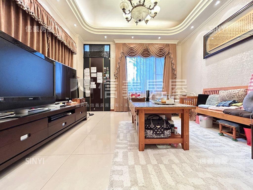 近九德捷運停車大空間別墅房屋室內格局與周邊環境