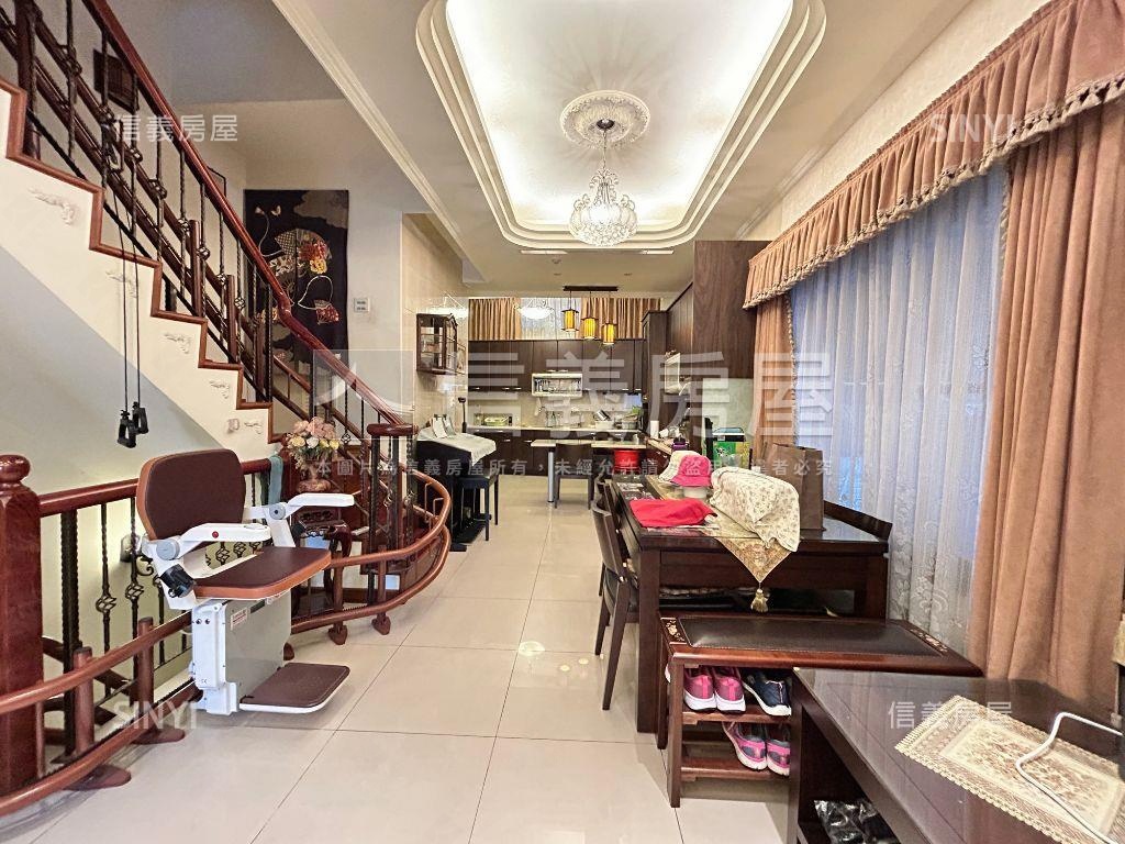 近九德捷運停車大空間別墅房屋室內格局與周邊環境