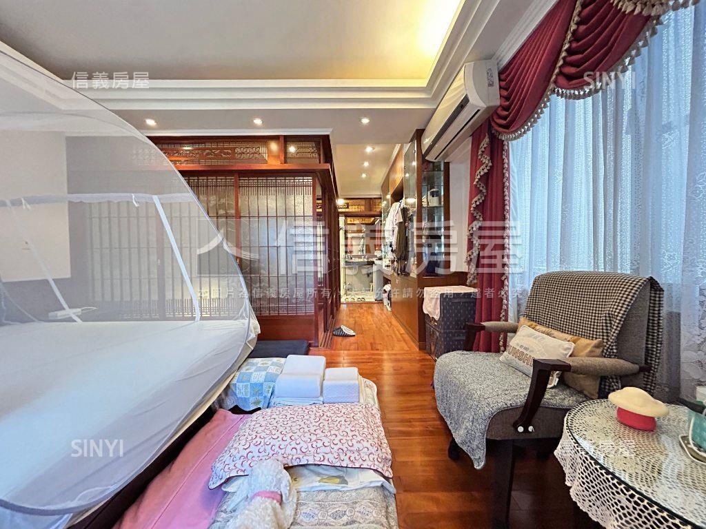 近九德捷運停車大空間別墅房屋室內格局與周邊環境