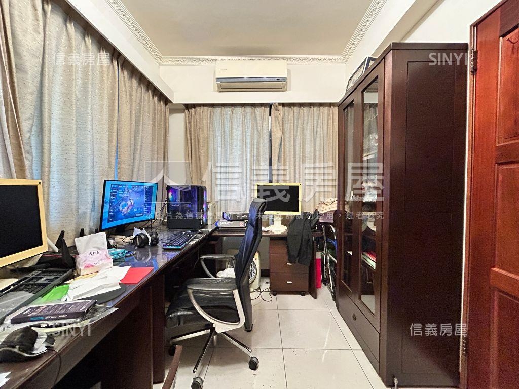 近九德捷運停車大空間別墅房屋室內格局與周邊環境