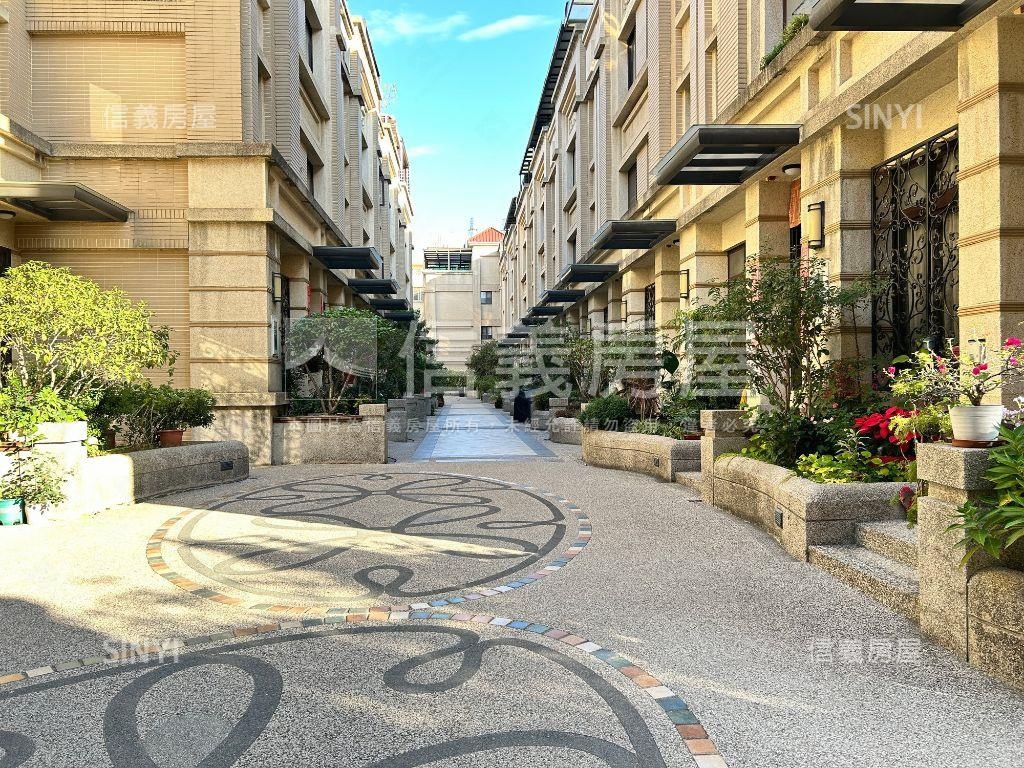 近九德捷運停車大空間別墅房屋室內格局與周邊環境