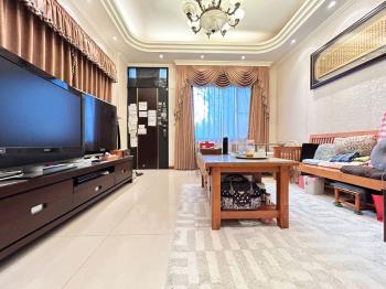 近九德捷運停車大空間別墅