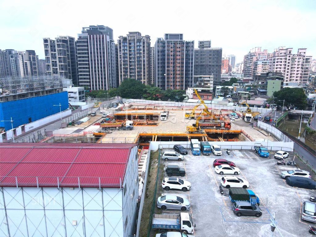 馥華之丘－四季兩房車位房屋室內格局與周邊環境