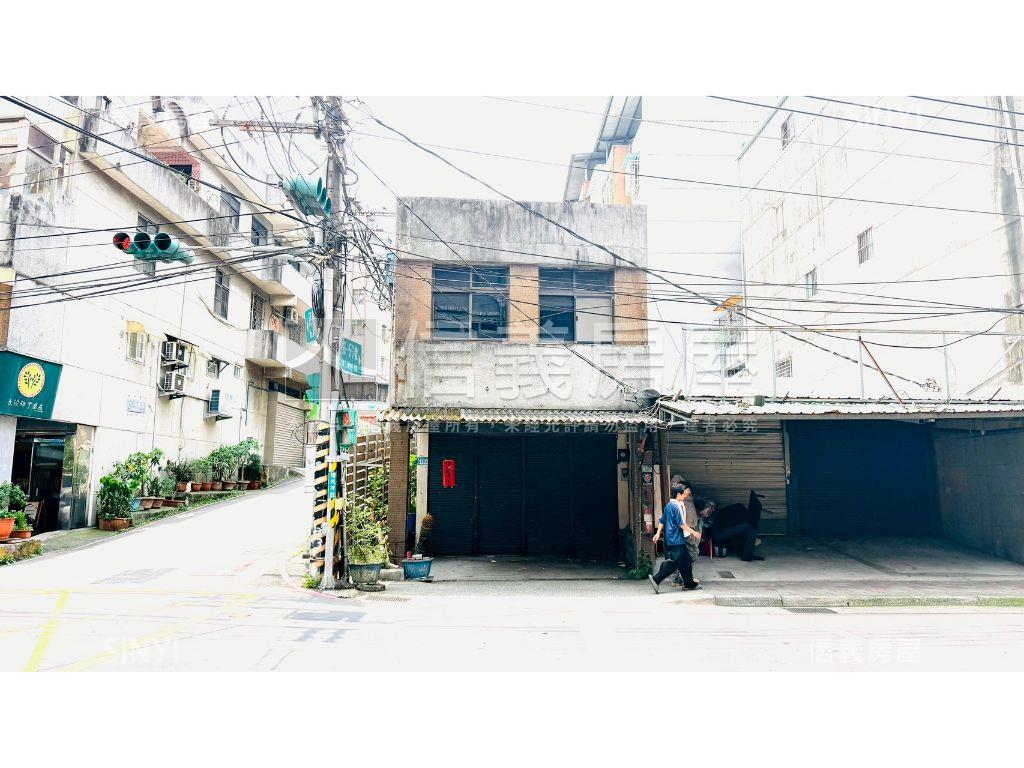 正民義路邊三角窗透天房屋室內格局與周邊環境