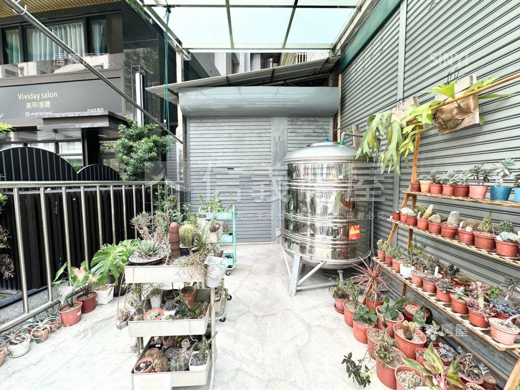 興進園道大面寬大空間店住房屋室內格局與周邊環境