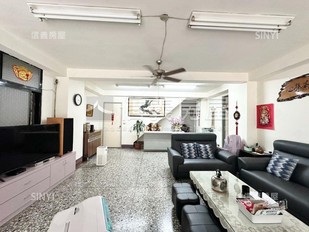 興進園道大面寬大空間店住房屋室內格局與周邊環境