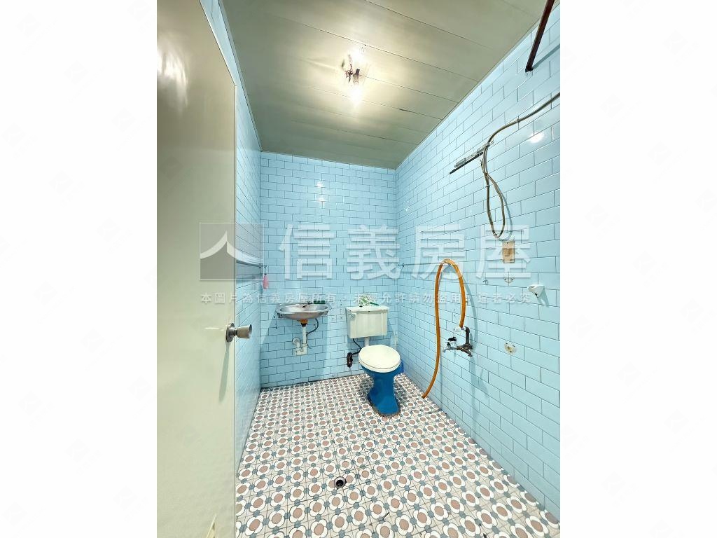 近公園稀有一樓房屋室內格局與周邊環境