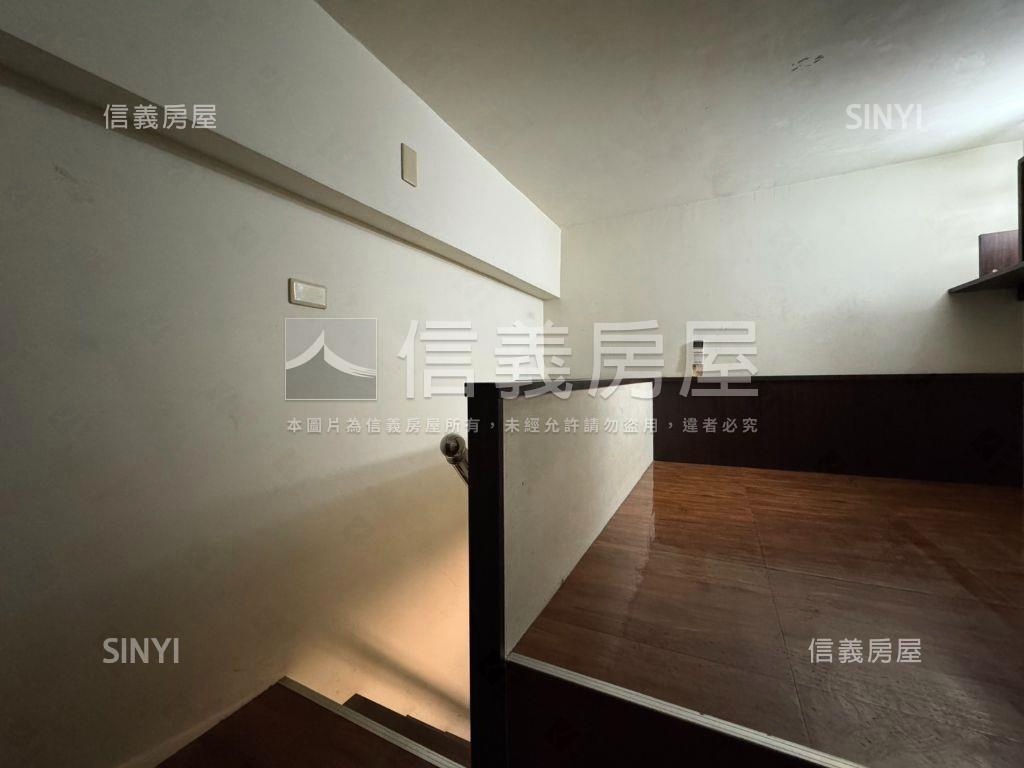 楠梓│小資新貴空間８Ｆ房屋室內格局與周邊環境