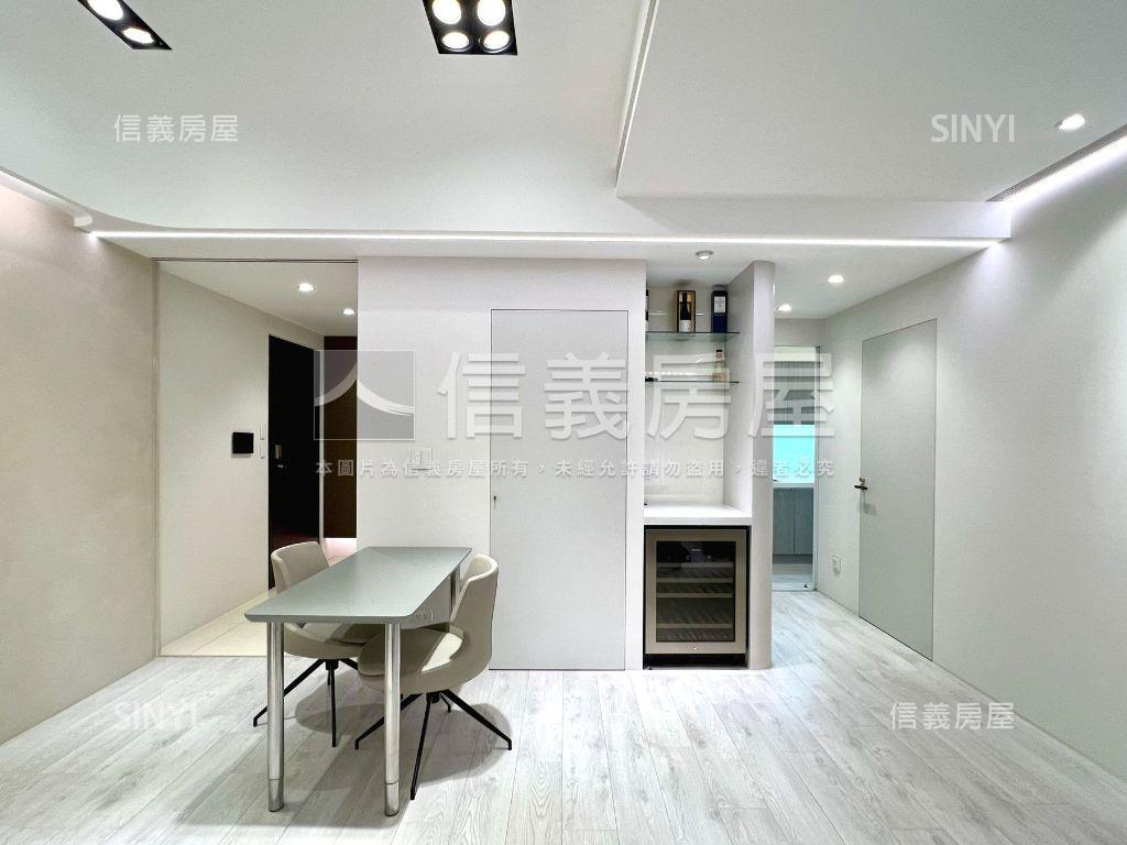 阿曼高樓極景平車美宅房屋室內格局與周邊環境