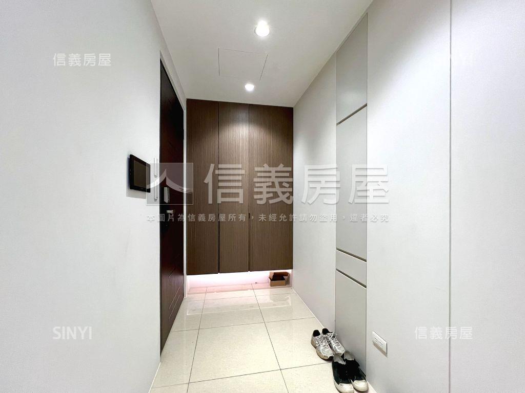 阿曼高樓極景平車美宅房屋室內格局與周邊環境