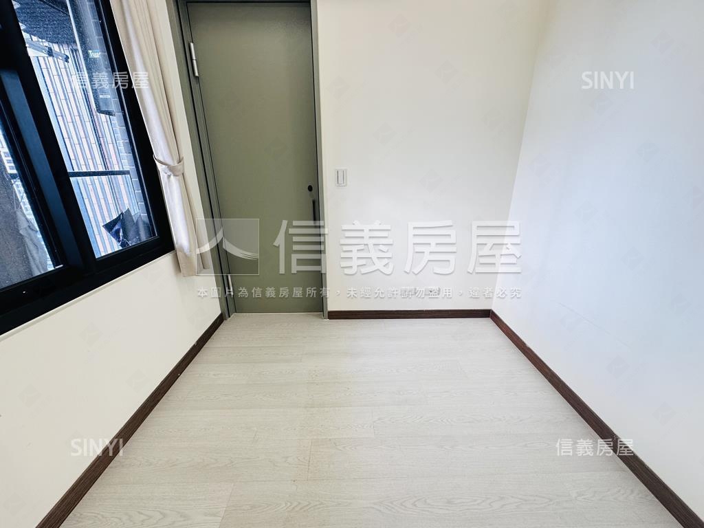 專委巨人視野２房平車房屋室內格局與周邊環境