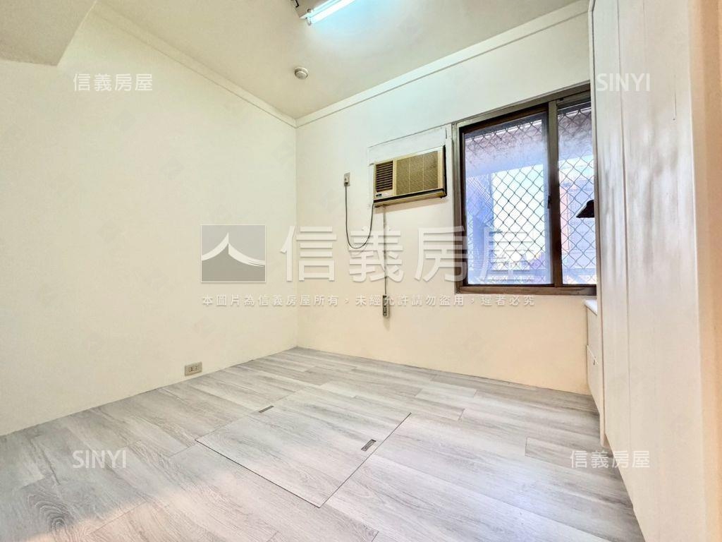 次頂樓面國小私藏美三房房屋室內格局與周邊環境