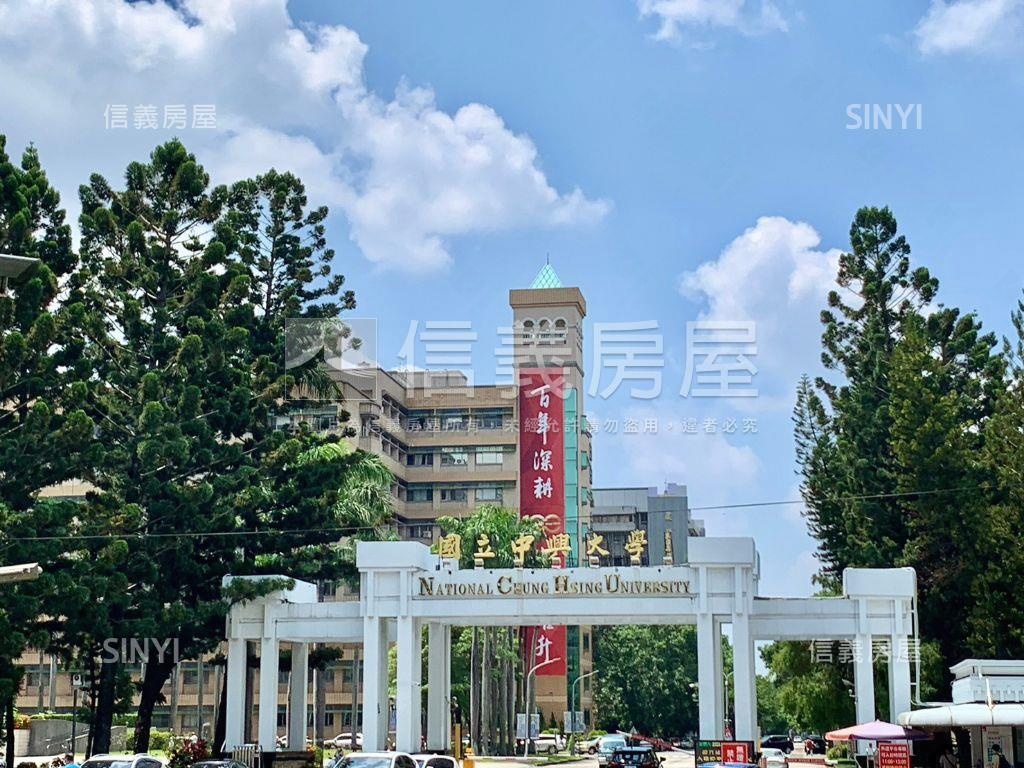次頂樓面國小私藏美三房房屋室內格局與周邊環境