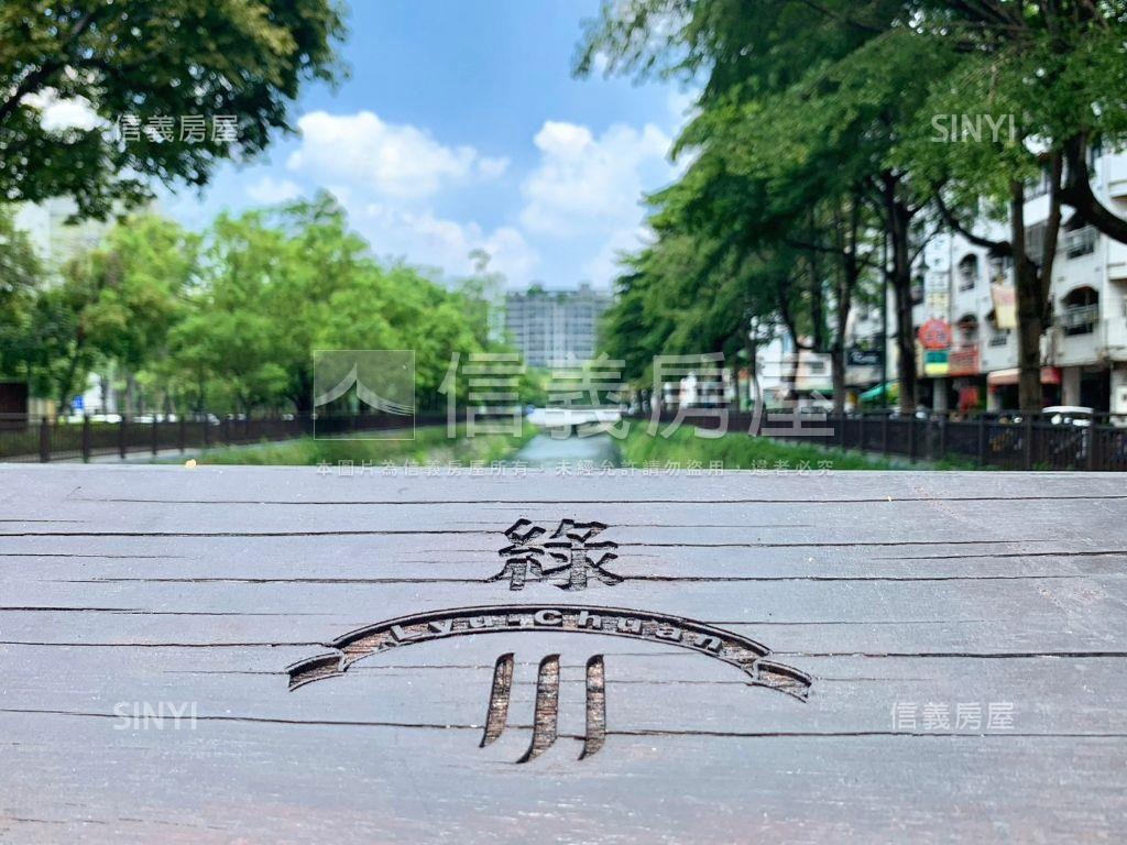 次頂樓面國小私藏美三房房屋室內格局與周邊環境