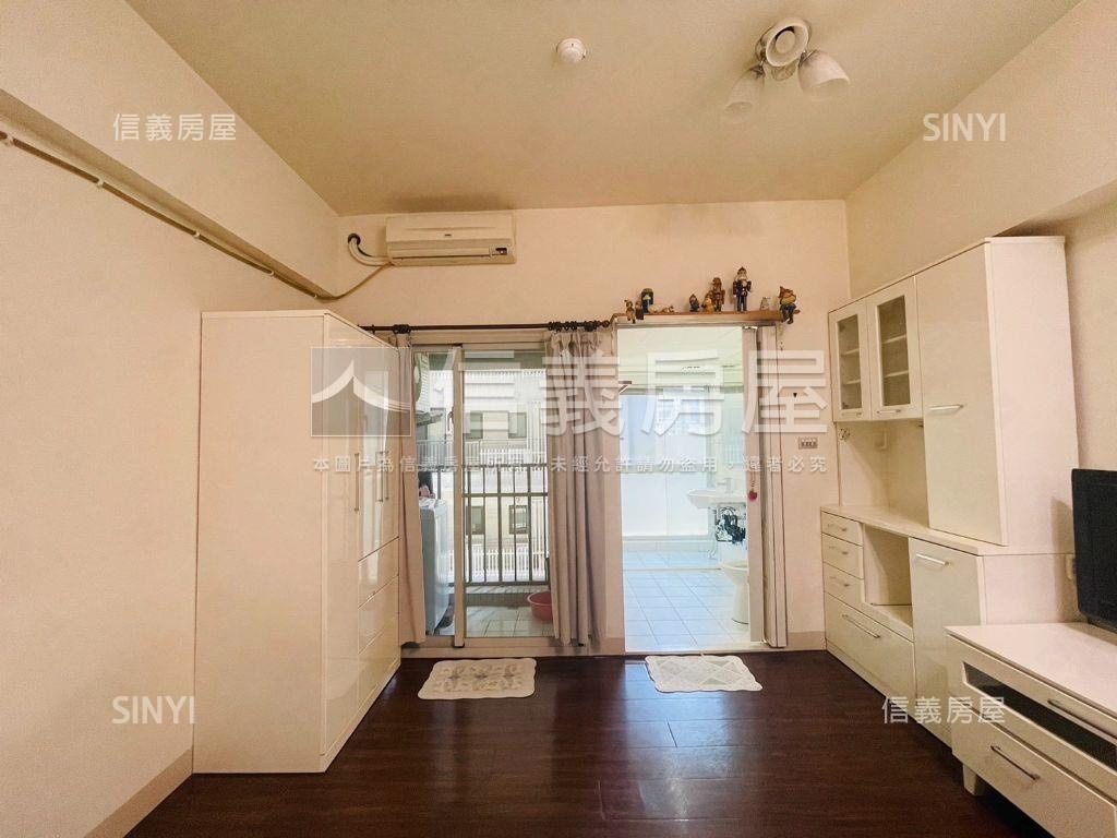 這間園區首選關新月影房屋室內格局與周邊環境