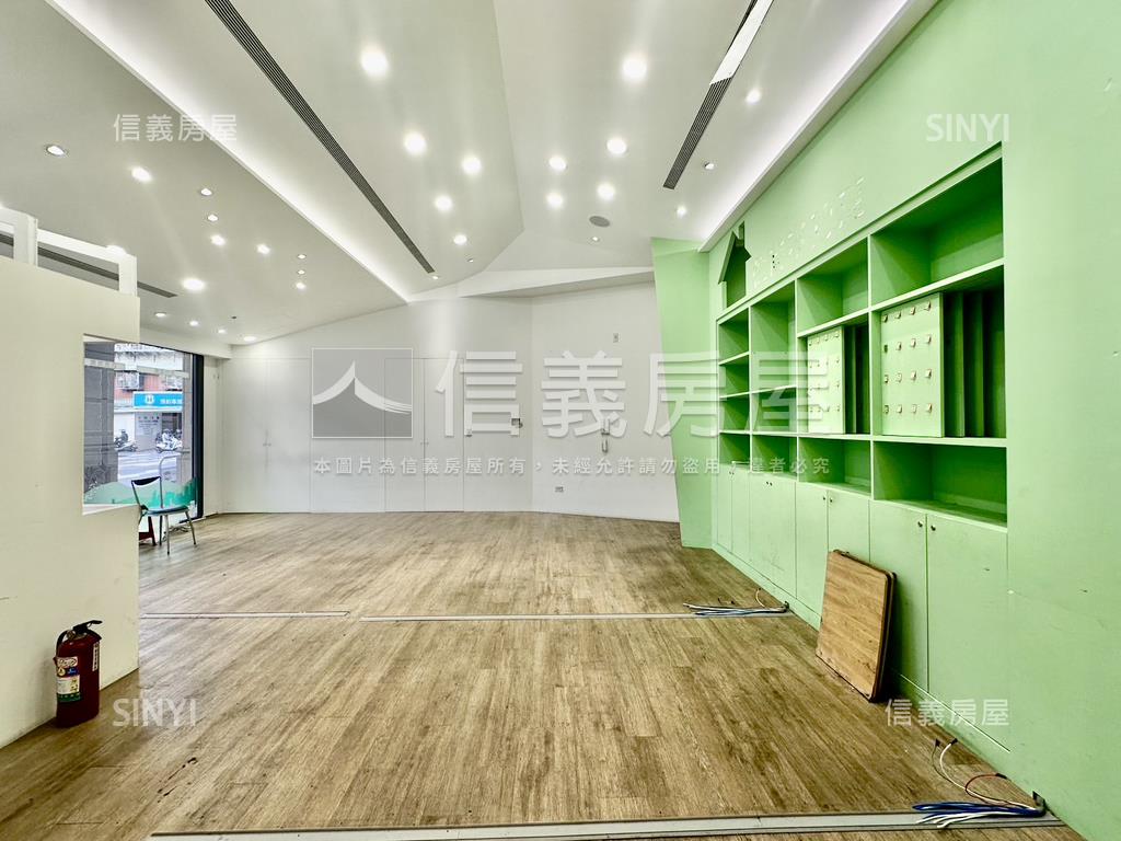 首富明亮置產店面房屋室內格局與周邊環境