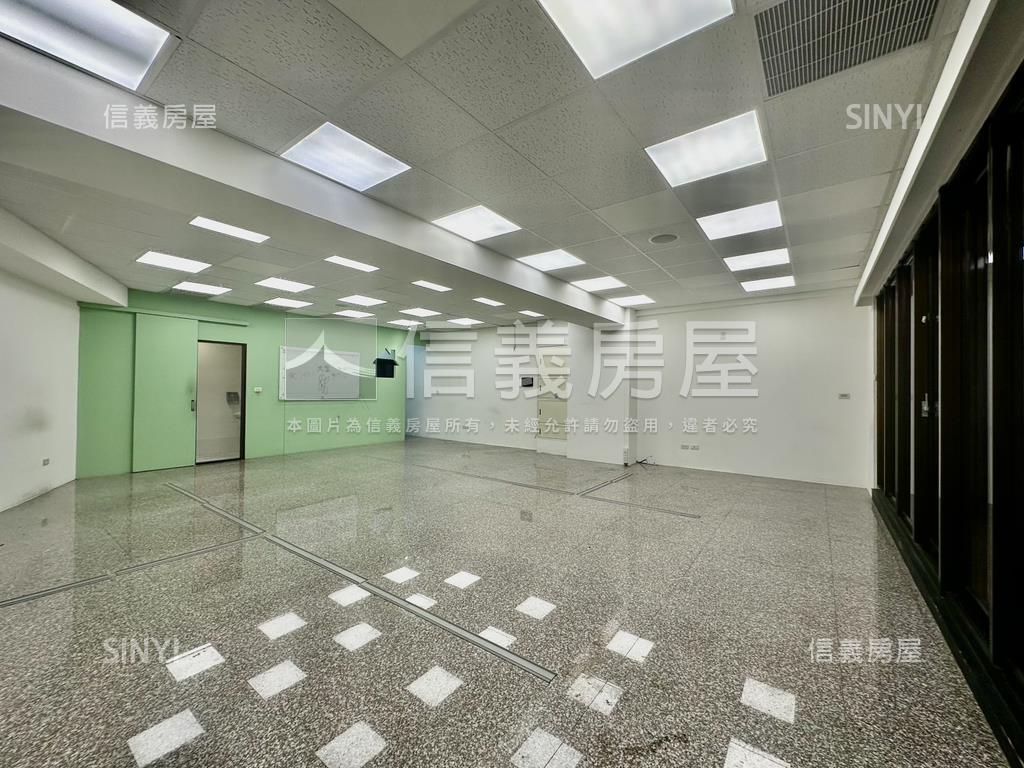 首富明亮置產店面房屋室內格局與周邊環境